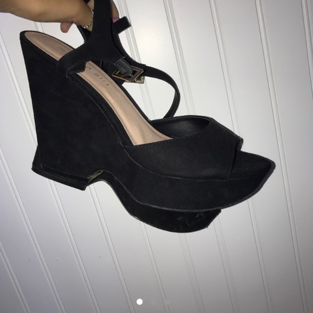 steve madden suede heels!!